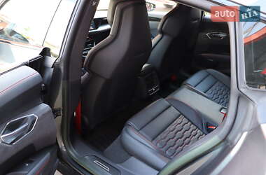 Купе Audi RS e-tron GT 2022 в 