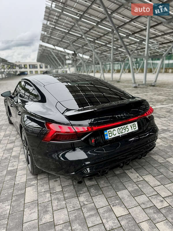 Купе Audi RS e-tron GT 2021 в Львові