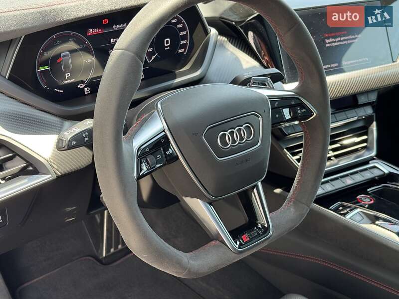 Купе Audi RS e-tron GT 2022 в Черновцах