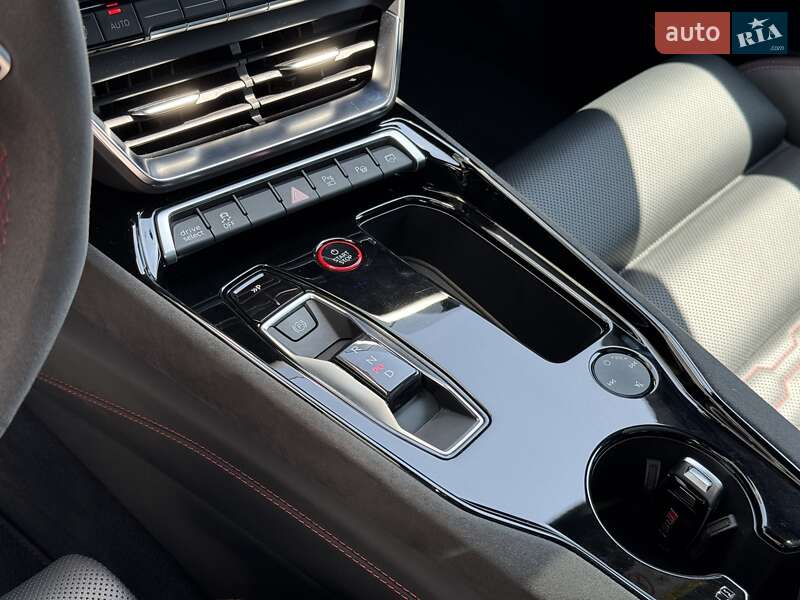 Купе Audi RS e-tron GT 2022 в Черновцах