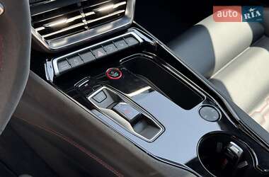 Купе Audi RS e-tron GT 2022 в 