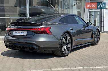 Купе Audi RS e-tron GT 2022 в 