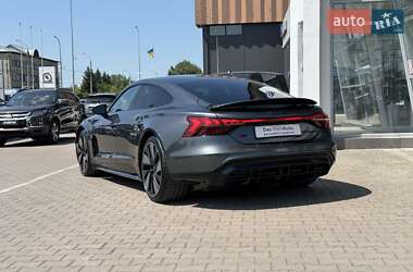 Купе Audi RS e-tron GT 2022 в 