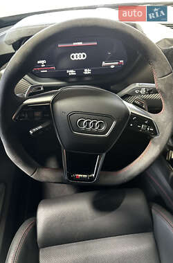 Купе Audi RS e-tron GT 2021 в 