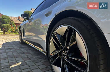 Купе Audi RS e-tron GT 2021 в 