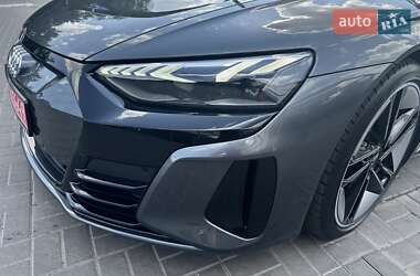 Купе Audi RS e-tron GT 2023 в 