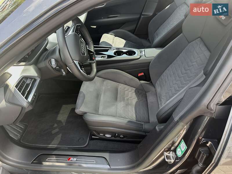 Купе Audi RS e-tron GT 2023 в Дніпрі