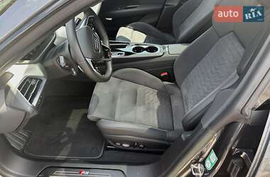 Купе Audi RS e-tron GT 2023 в 