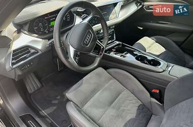 Купе Audi RS e-tron GT 2023 в 