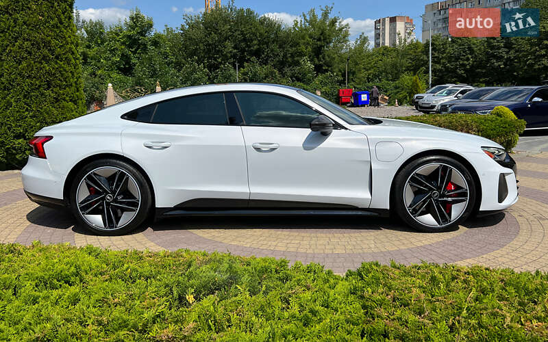 Купе Audi RS e-tron GT 2021 в Львові