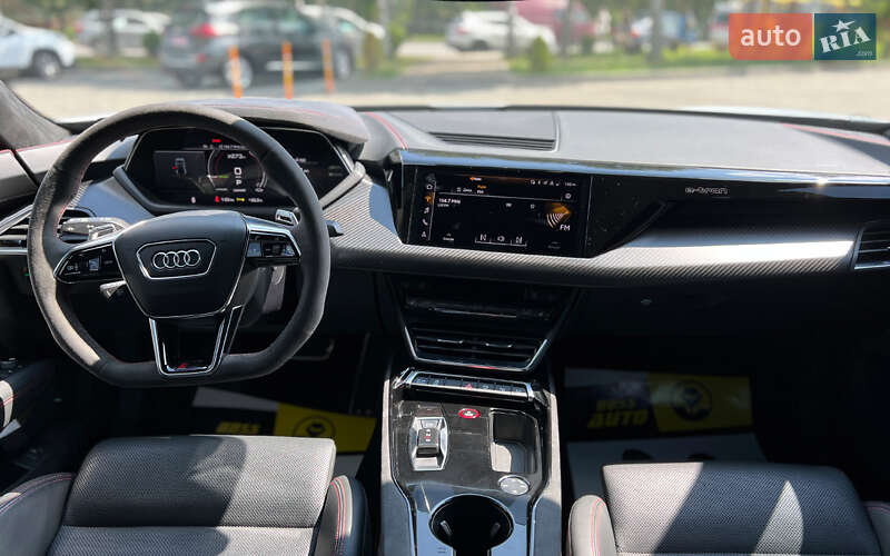 Купе Audi RS e-tron GT 2021 в Львові