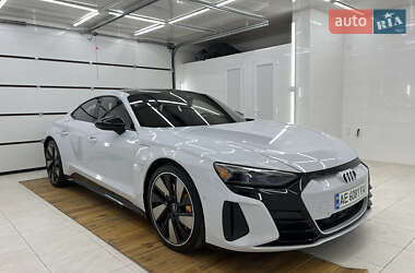 Купе Audi RS e-tron GT 2022 в 
