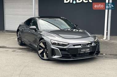 Купе Audi RS e-tron GT 2022 в 
