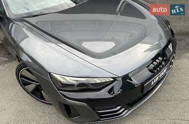 Купе Audi RS e-tron GT 2022 в 