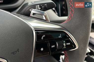Купе Audi RS e-tron GT 2022 в 