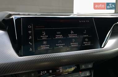 Купе Audi RS e-tron GT 2022 в 