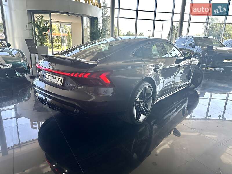 Купе Audi RS e-tron GT 2023 в Дніпрі