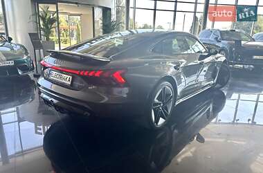 Купе Audi RS e-tron GT 2023 в 
