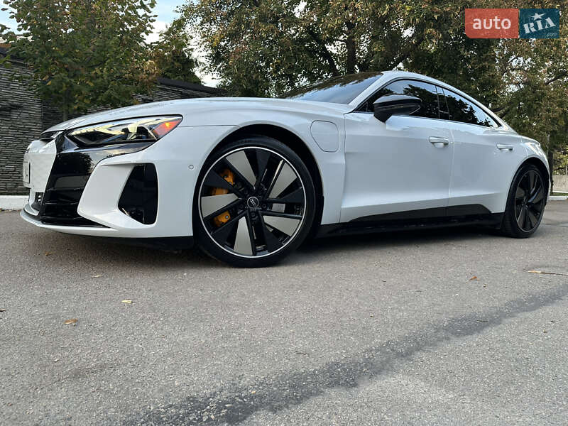 Купе Audi RS e-tron GT 2022 в Дніпрі