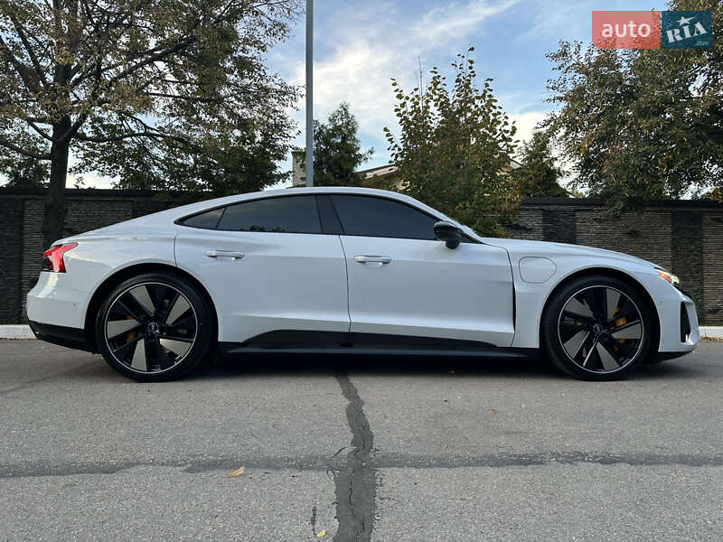 Купе Audi RS e-tron GT 2022 в Дніпрі