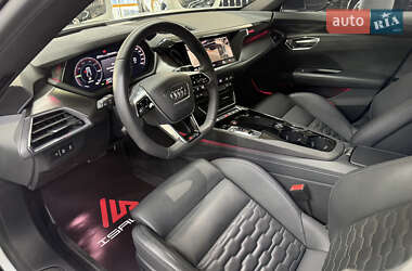 Купе Audi RS e-tron GT 2022 в 
