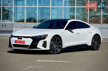 Купе Audi RS e-tron GT 2024 в 