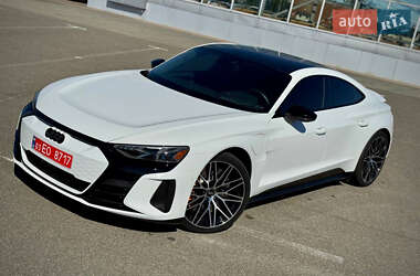 Купе Audi RS e-tron GT 2024 в 
