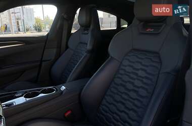 Купе Audi RS e-tron GT 2023 в 