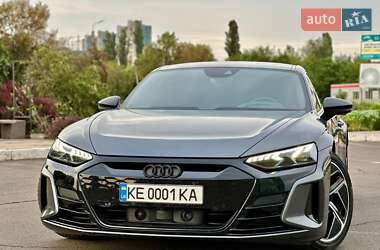 Купе Audi RS e-tron GT 2022 в 