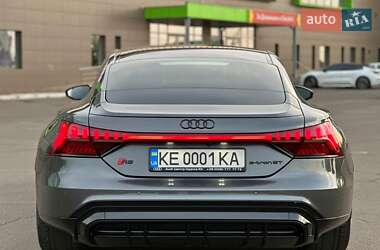 Купе Audi RS e-tron GT 2022 в 