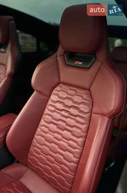 Купе Audi RS e-tron GT 2022 в 