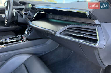 Купе Audi RS e-tron GT 2021 в 