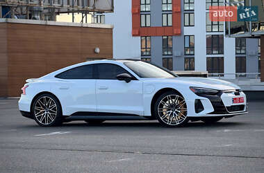 Audi RS e-tron GT 2024
