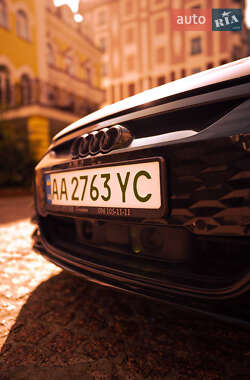 Купе Audi RS e-tron GT 2021 в 