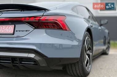Купе Audi RS e-tron GT 2024 в 