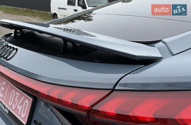 Купе Audi RS e-tron GT 2024 в 