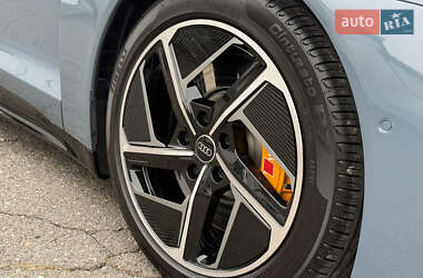 Купе Audi RS e-tron GT 2024 в 