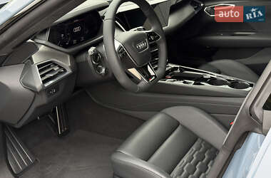 Купе Audi RS e-tron GT 2024 в 