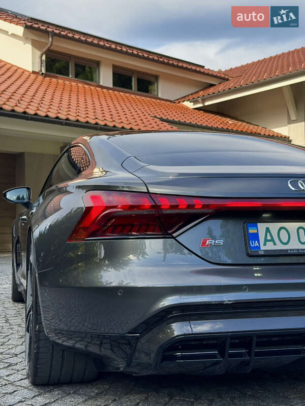 Купе Audi RS e-tron GT 2022 в Мукачево