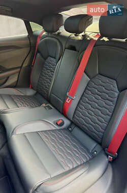 Купе Audi RS e-tron GT 2022 в 