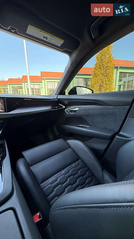 Купе Audi RS e-tron GT 2024 в Києві фото 20 Купе Audi RS e-tron GT 2024 в Києві