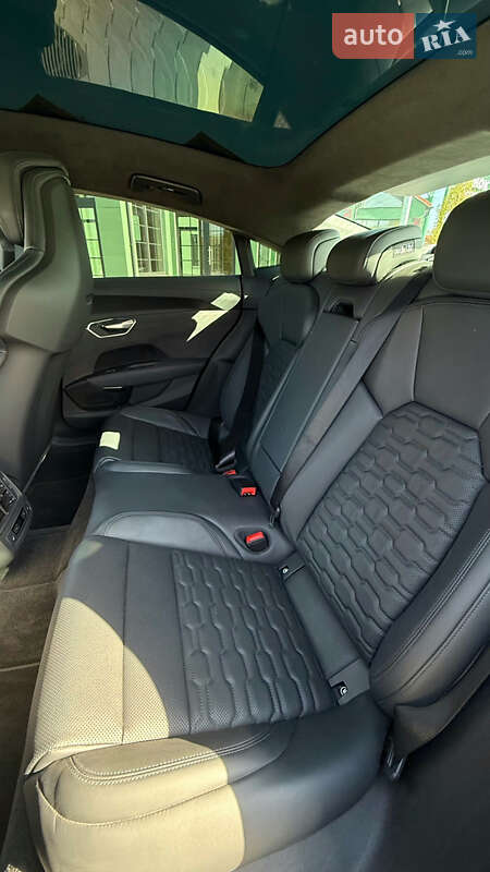 Купе Audi RS e-tron GT 2024 в Києві фото 24 Купе Audi RS e-tron GT 2024 в Києві