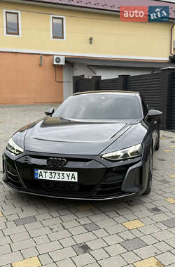 Купе Audi RS e-tron GT 2021 в 