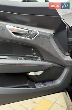 Купе Audi RS e-tron GT 2021 в 