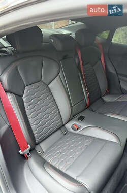 Купе Audi RS e-tron GT 2021 в 