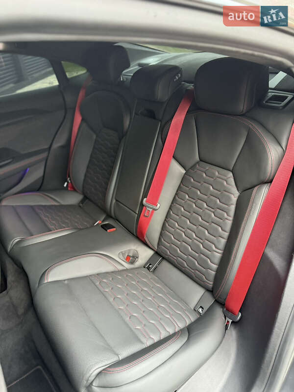 Купе Audi RS e-tron GT 2021 в Коломиї