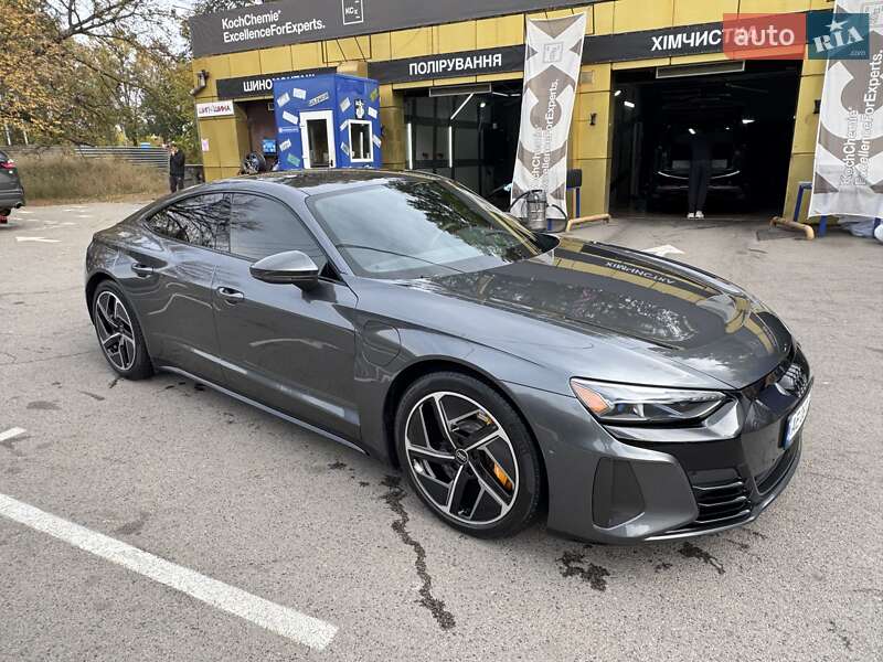 Купе Audi RS e-tron GT 2024 в Дніпрі