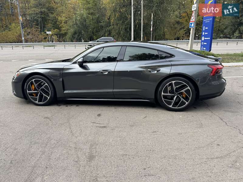 Купе Audi RS e-tron GT 2024 в Дніпрі