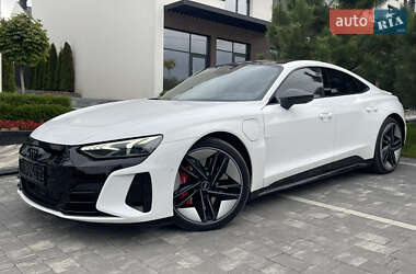 Купе Audi RS e-tron GT 2021 в 