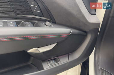 Купе Audi RS e-tron GT 2021 в 